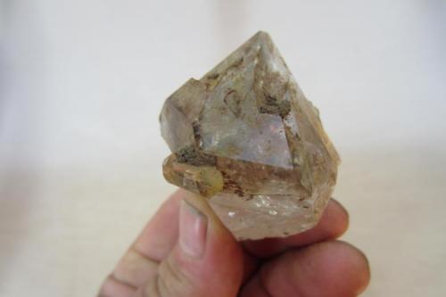 Quartz
Fonda, New York, USA
Some of what was levered out. Fingers for scale. (Author: vic rzonca)