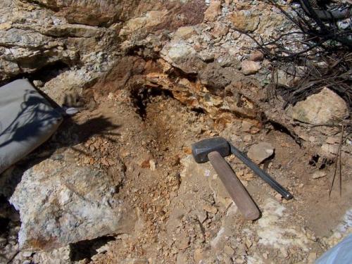 Quartz
Western Cape, Ceres
n/a
The pocket kept going in deeper with small to medium sized clusters and single crystals coming out regularly. (Author: Pierre Joubert)