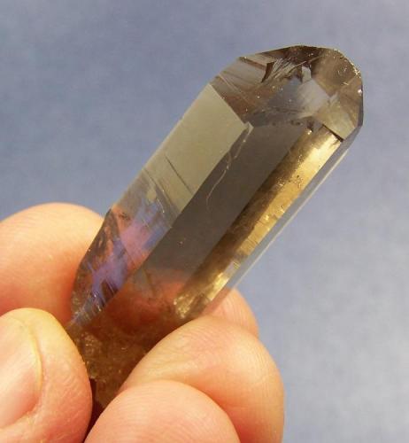 Smoky/citrine quartz
Villiersdorp
43 x 13 x 13 mm
Faceting quality quartz (Author: Pierre Joubert)