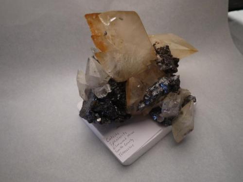 Calcite, Sphalerite
Elmwood Mine Tennessee USA
22 x 21 x 18 cm (Author: Don Lum)
