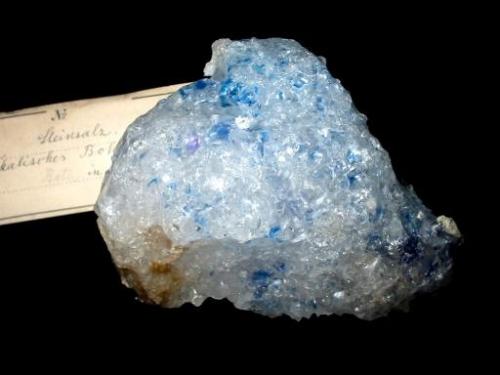 Halite
Lieth, Elmshorn, Schleswig-Holstein, Germany.
7,5 x 5 cm
Old sample from a nearly unknown locality. It was found in a salt drill before 1890. (Author: Andreas Gerstenberg)