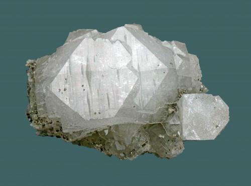 Apophyllite
Millington Quarry, Bernards Township, Somerset County, New Jersey, USA
7 x 5 cm
Apophyllite crystals to 6.8 cm with pyrite inclusions, on datolite (Author: Frank Imbriacco)