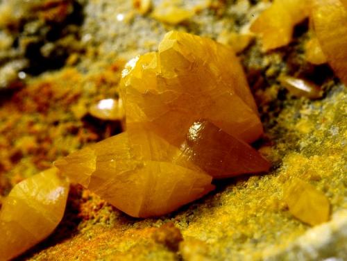 Wulfenita
Minas Cortijio del Humo, Albuñuelas, Granada, Andalucía, España.
Encuadre 8mm
2005. Col. Rafael de la Higuera (Autor: Carlos Pareja)