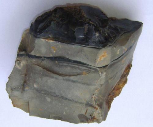 Traquidacita (obsidiana)
Salto, São Paulo- Brasil.
Muestra de 13x15x12 cm (Autor: Anisio Claudio)