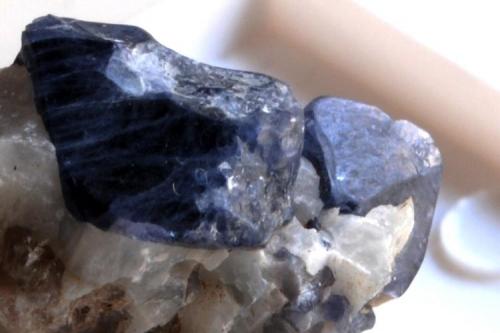 Espinela.
Hunza Valley, Gilgit District, Gilgit- Baltistan (Northern Areas), Pakistan.
Medidas pieza: 3,3x2,6x1,8 cm. (Autor: Sergio Pequeño)