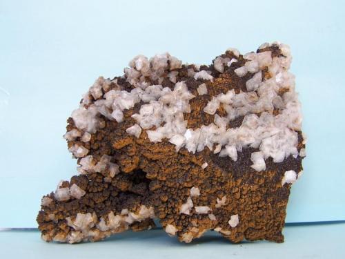 Limonite and Calcite
Trinidad Mine - Benalmádena - Málaga - Andalusia - Spain
14 x 10 cm (Author: panchito28)