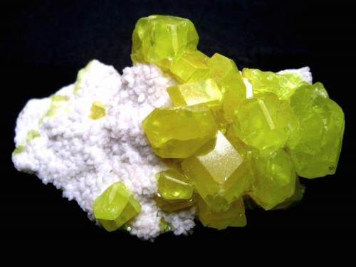 Sulphur
Cozzodisi Mine, Casteltermini, Sicily, Italy
Specimen size 8 cm (Author: Tobi)