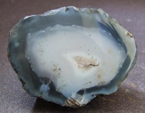 Agate,
Perthshire, Scotland, UK.
40 x 30 mm (Author: nurbo)