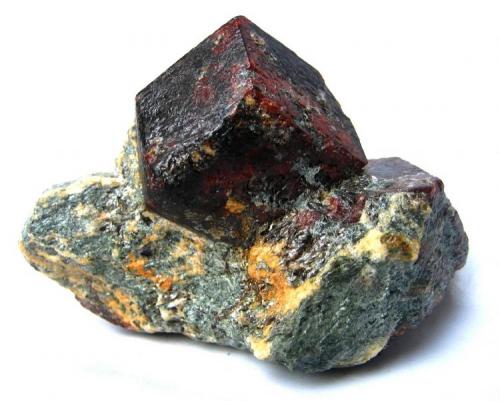 Almandine
Granatenkogel, Ötz valley, Tyrol, Austria
Specimen size 7 cm (Author: Tobi)