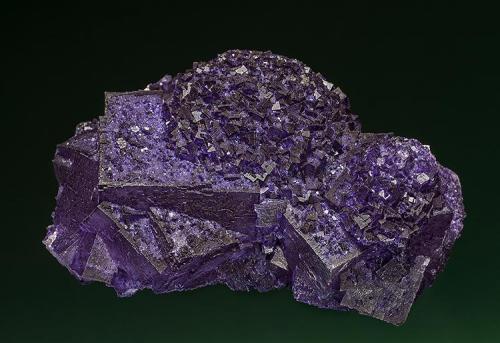 Fluorite
Hill-Ledford Mine, Cave-in-Rock Sub-District, Illinois - Kentucky Fluorspar District, Hardin Co., Illinois, USA
9.5 x 6.9 cm (Author: am mizunaka)