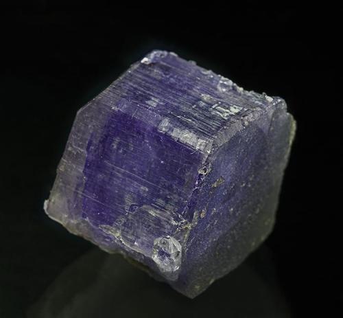 Fluorapatite, Quartz
Foote Lithium Co. Mine, Kings Mountain District, Cleveland Co., North Carolina, USA
10.3 x 13.4 cm (Author: am mizunaka)