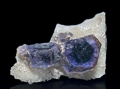 Fluorapatite
Foote Lithium Co. Mine, Kings Mountain District, Cleveland Co., North Carolina, USA
3.0 x 2.4 cm (Author: am mizunaka)