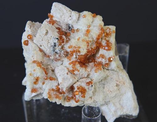 Spessartine Garnet
Wushon Mine, Tongbei, Yunxiao Co, Fujian Province, China.
4 x 4 cm (Author: nurbo)