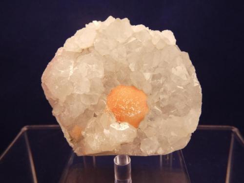 Fluorite, Quartz
Nasik, Maharashtra Province, India
8.3 x 7.7 x 3.3 cm

Orange Fluorite Ball on Quartz (Author: Don Lum)