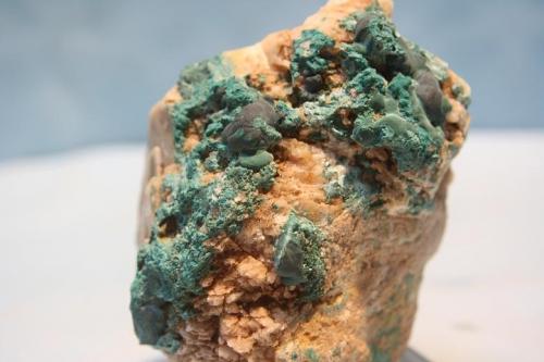 Malaquita<br />Milagro Mine (Consuelo Mine), Valdelamesa, Mestas de Con, Onís-Cangas de Onís, Comarca de Oriente, Principality of Asturias (Asturias), Spain<br />12 x 9 cm.<br /> (Autor: minero1968)