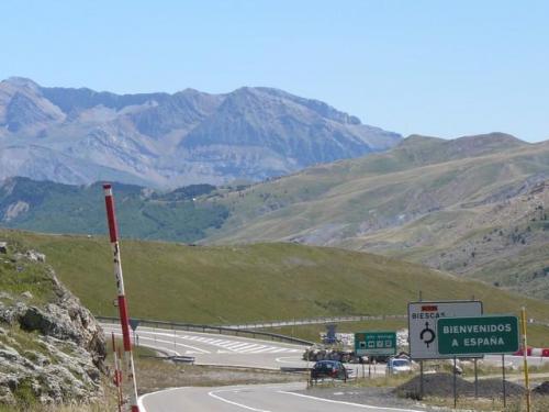 El Portalet Pass, 1800 metres high. (Author: Benj)