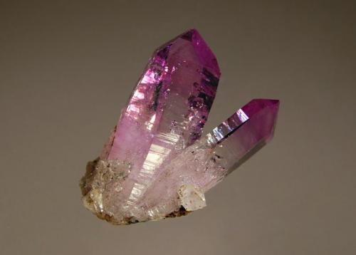 Quartz var. amethyst
Piedra Parada, Mun. de Tatatila, Veracruz, Mexico
2.2 x 2.7 cm. (Author: crosstimber)