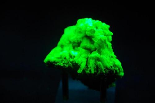 Willemita - Fluorescente
cerca de Lusaka, Zambia
50x40x32 mm
Luz UV onda corta.
Willemita es verde. (Autor: Juan María Pérez)