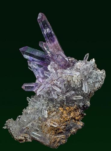 Quartz (amethyst)
Grandfather Mountain, Linville, Avery Co., North Carolina, USA
6.0 x 4.6 cm (Author: am mizunaka)