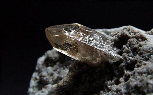 Topaz on Rhyolite
Topaz Mountain, Juab County, Utah, USA.
Topaz to 10mm (Author: nurbo)