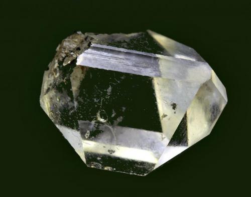 Cuarzo hialino.
Berbes, Ribadesella, Principado de Asturias, España.
cristal de 12 mm. (Autor: Antonio Carmona)