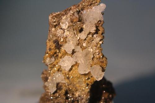 Hemimorfita<br />Antonina Group of Mines (Toral de los Vados), Requejo, Sobrado, Comarca El Bierzo, León, Castile and León, Spain<br />5x3,5 cm<br /> (Autor: minero1968)