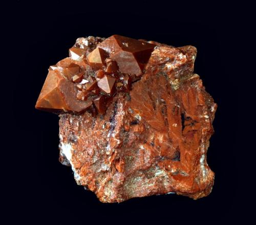 Cuarzo (var. Jacinto de Compostela).
San Vicente del Raspeig, Alicante, Comunidad Valenciana, España.
Cristal de 2 x 1 cm. (Autor: Antonio Carmona)