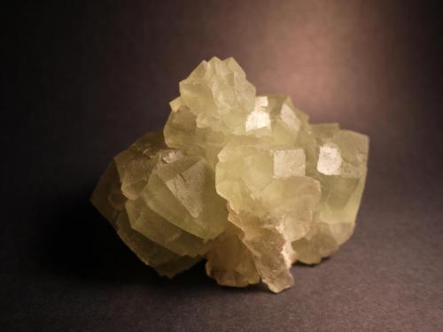 Fluorite
De An Mine, Jiang Xi Province, China
14 x 10 x 9 cm (Author: Don Lum)