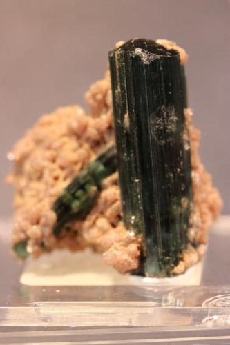 Tourmaline var Indicolite
Minas Gerais, Brazil
3.7 x 3.2 cm (Author: Don Lum)