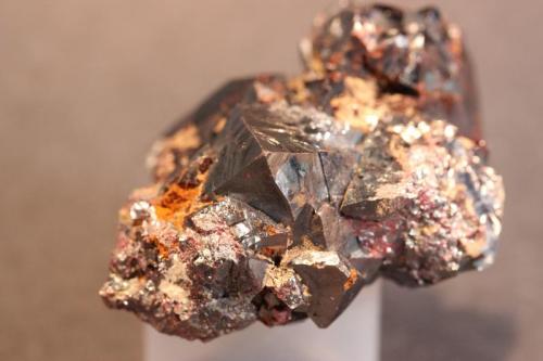 Cuprite, Silver
Rubtsovskiy Mine, Altaiskiy Krai, Siberia, Russia
6.2 x 4.2 x 3.3 cm (Author: Don Lum)