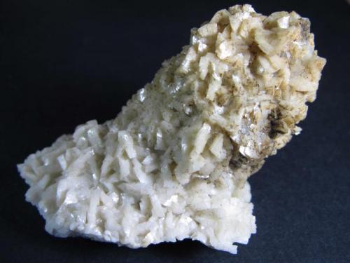 Dolomita
Smallcleugh Mine, Nenthead, Alston Moor District, North Pennines, North and Western Region (Cumberland), Cumbria, England, Reino Unido
5’5 x 4’5 cm.
Cristales pardos de dolomita sobre pequeños cristales de cuarzo (en la cara trasera). (Autor: prcantos)