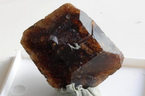 Vesubianita.
Fushan mine, She Co., Handan Prefecture, Hebei Province, China.
Medidas pieza: 4 x 3 x 1,3 cm. (Autor: Sergio Pequeño)