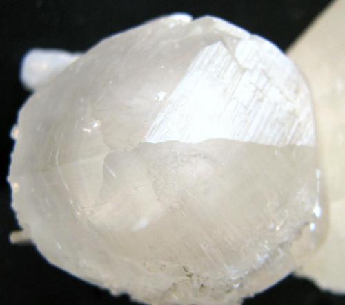 Calcita
Mina Moscona, Solís, Corvera de Asturias, Zona minera Villabona, Asturias, España
88 x 53 x 41 mm
Detalle.
Lastima sea tan torpe en fotografía, el ejemplar es muy bonito (Autor: José Luis Zamora)