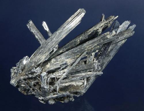 Stibnite
Manhattan District, Nye County, Nevada, USA
13.3 x 9.3 x 5.8 cm (Author: GneissWare)