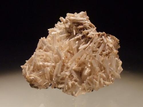 Cerussite
Level 2, Tui Mine, Te Aroha, New Zealand
5x5 cm (Author: Greg Lilly)