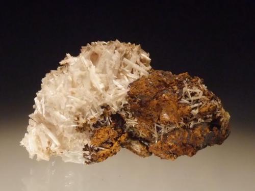 Cerussite
Level 2, Tui Mine, Te Aroha, New Zealand
6.5x4 cm (Author: Greg Lilly)