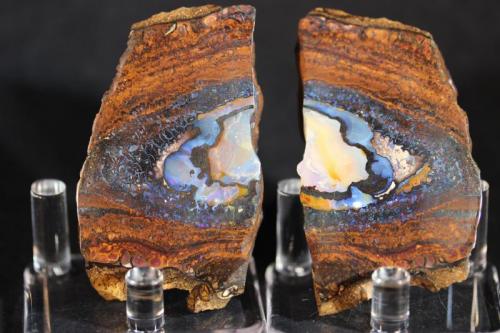 Opal
Yowah, Queensland, Australia
6.5 x 3.5 cm
Yowah Nut (Author: Don Lum)