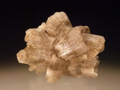 Gypsum
Bannockburn, Otago, New Zealand
5x4 cm (Author: Greg Lilly)