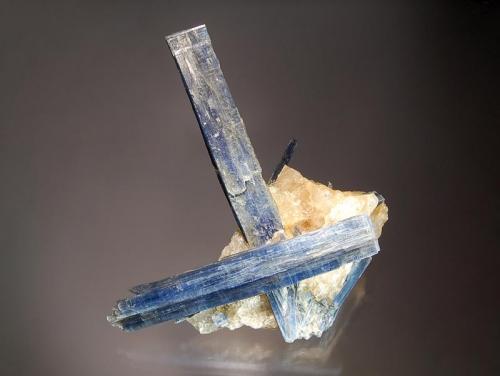Kyanite
Barra de Salinas, Coronel Murta, Minas Gerais, Brazil
11.3 x 12.5 cm.
Terminated kyanite crystals in massive iron-stained quartz. (Author: crosstimber)