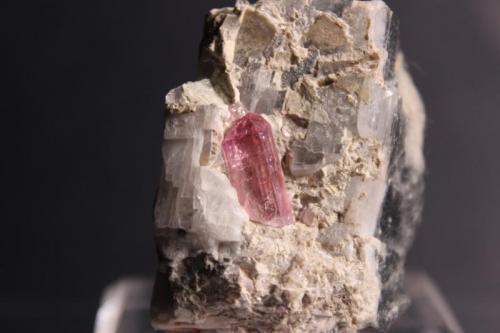 Topaz
Katlang, Mardan District, Khyber, Pakhtunkhwa, Pakistan
4.3 x 3.6 cm
Pink Topaz on Matrix
ex-Obodda (Author: Don Lum)