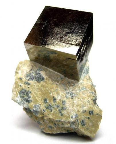 Pyrite
Ampliación a Victoria Mine, Navajún, La Rioja, Spain
Specimen height 4 cm (Author: Tobi)