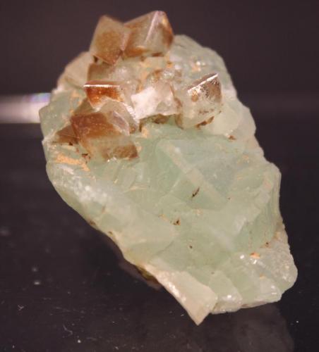 Calcite, Prehnite
Roncari Quarry. E. Granby, Connecticut, USA
4.2 x 2.8 cm
Collected 1960
ex-Carl R. Bentley (Author: Don Lum)