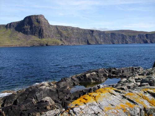 Moonen Bay, Isle of Skye, Scotland, UK
Waterstein Head and Moonen Bay cliffs, viewed from Neist Point. September 2009. (Author: Mike Wood)