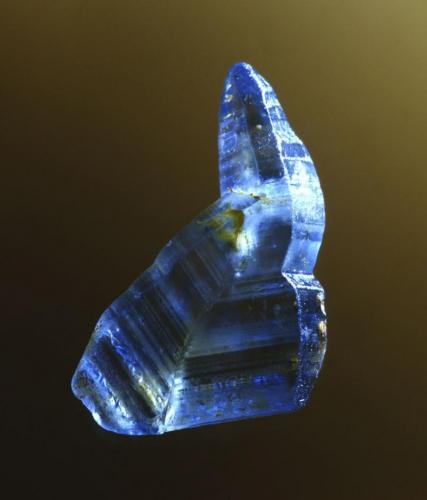 Sapphire
Mogok, Burma.
15 mm
Sapphire, twin. (Author: Ru Smith)