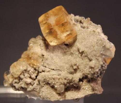 Fluorite
Stoneco Inc, Lime City Quarry, Wood County, Ohio, USA
4.2 x 3.4 x  2.6 cm (Author: Don Lum)