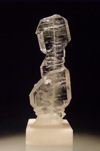 Quartz
Waziristan, Pakistan
10x3.7cm
Quartz Faden (Author: Greg Lilly)