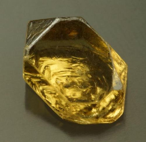 Zircon
Mogok, Burma.
10 mm, 4.4 carats (Author: Ru Smith)