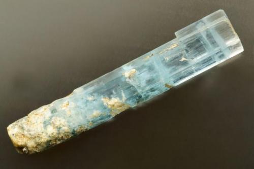 Beryl var aquamarine.
Sakangyi, Mogok Township, Pyin-Oo-Lwin District, Mandalay Division, Burma (Myanmar).
46 mm long (Author: Ru Smith)