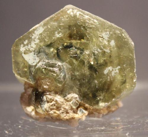 Apatite
Panasqueira Mine, Fundao, Castelo Branco District, Portugal
2.5 x 2.2 cm (Author: Don Lum)