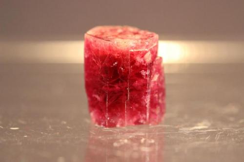 Beryl (var red Beryl)
Wah Wah Mountains, Utah, USA
10.5 x  8 mm (Author: Don Lum)